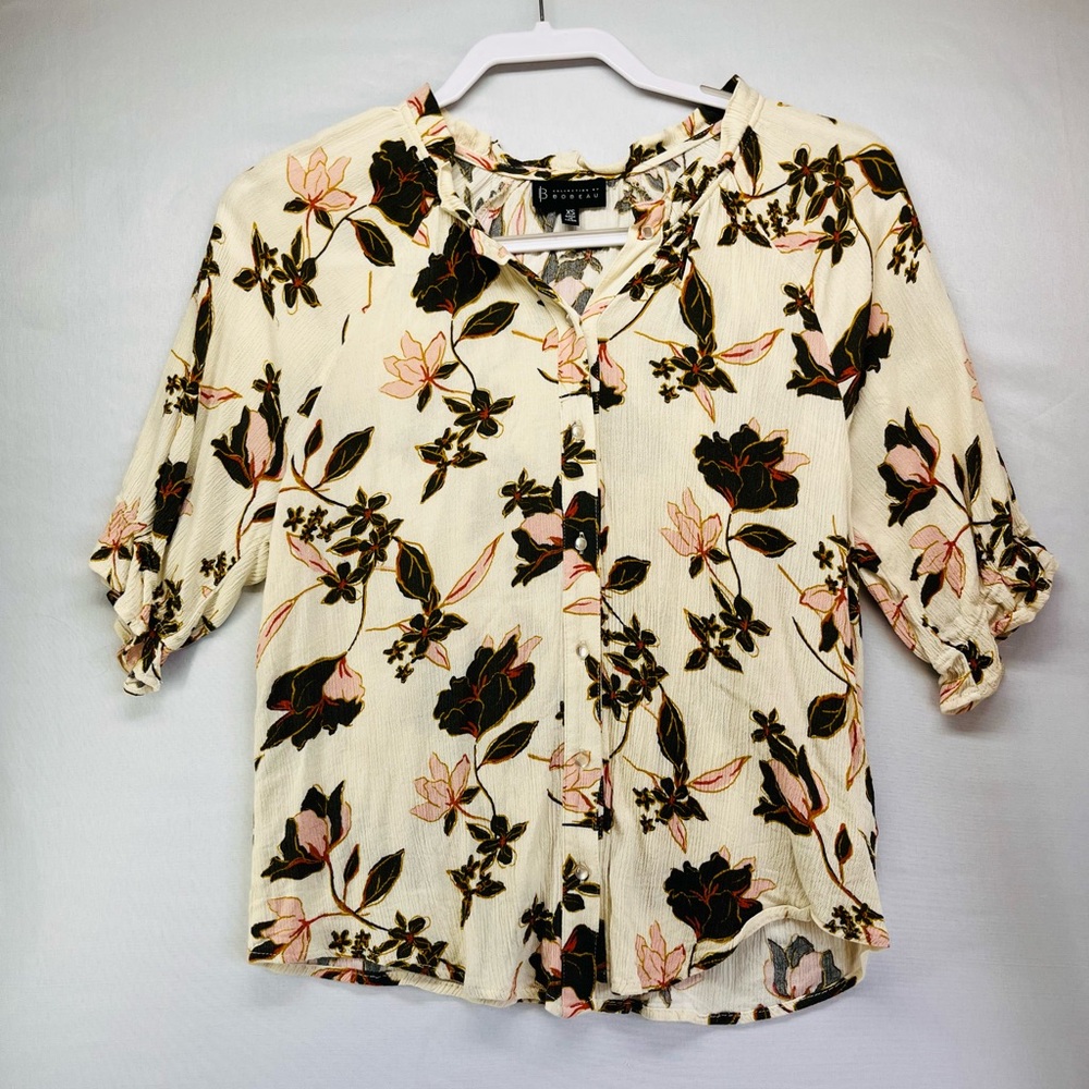 bobeau Cream Floral‎ Button-Front Blouse